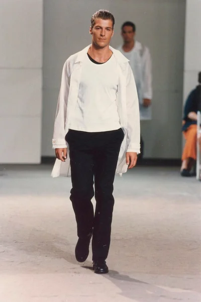 Look 8